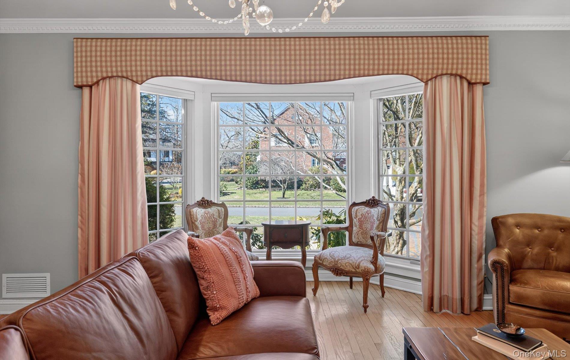 #12 photo, 3 N Avalon Road, ناسو Great Neck , NY 11021