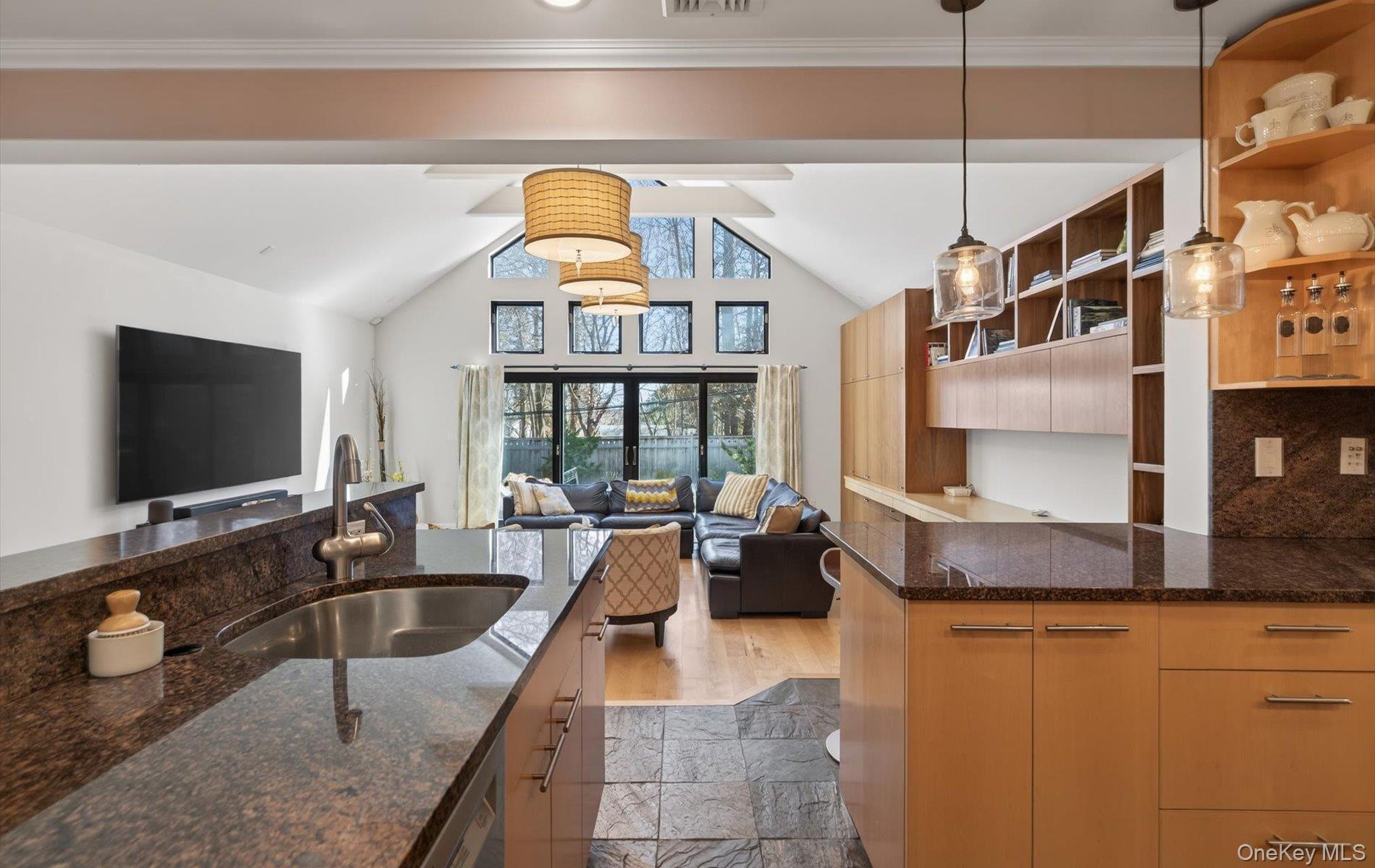 #19 photo, 3 N Avalon Road, ناسو Great Neck , NY 11021