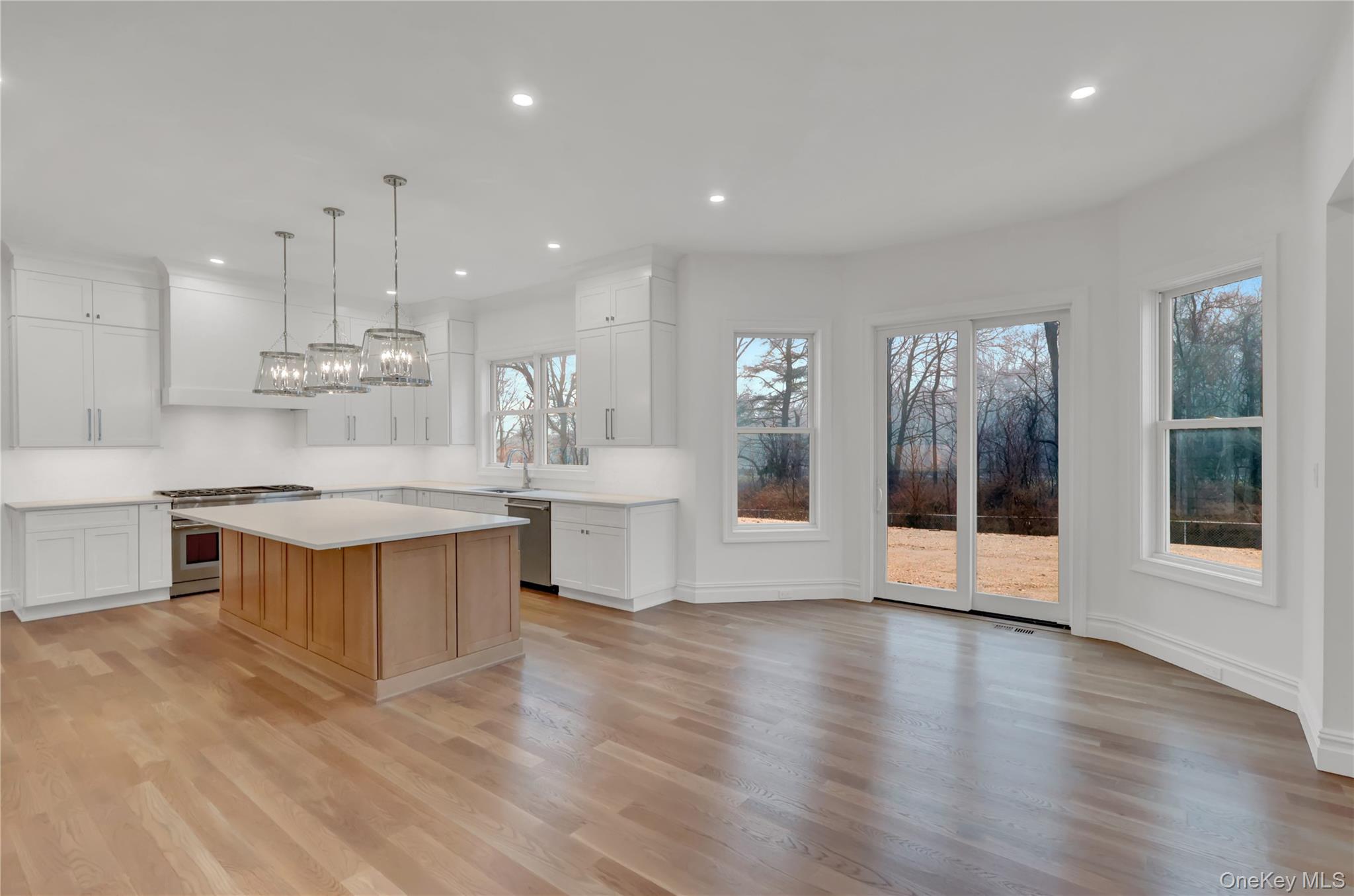 #9 photo, 26 Estates Circle, Melville , NY 11747