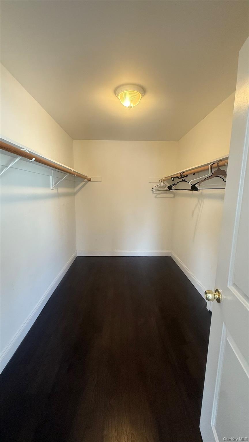 #18 photo, 1318 Post Avenue, ناسو Elmont , NY 11003