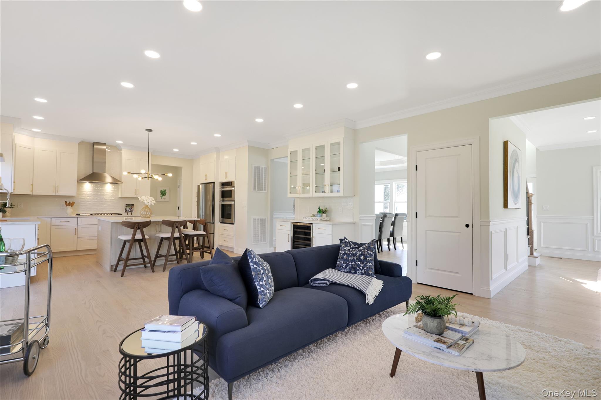 #10 photo, 27A Belmont Circle, Syosset , NY 11791