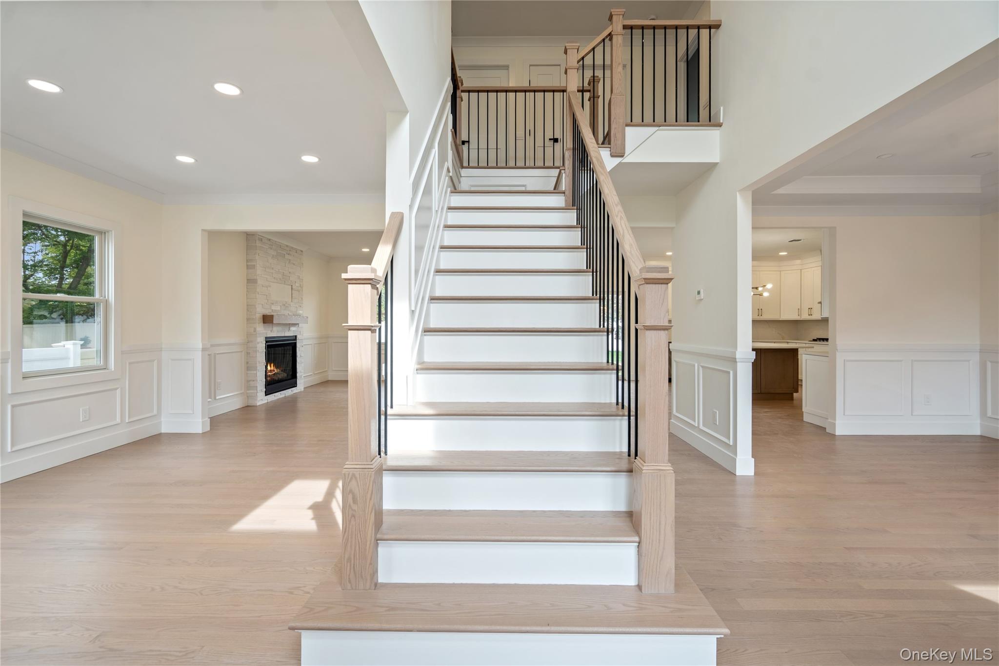 #2 photo, 27A Belmont Circle, Syosset , NY 11791