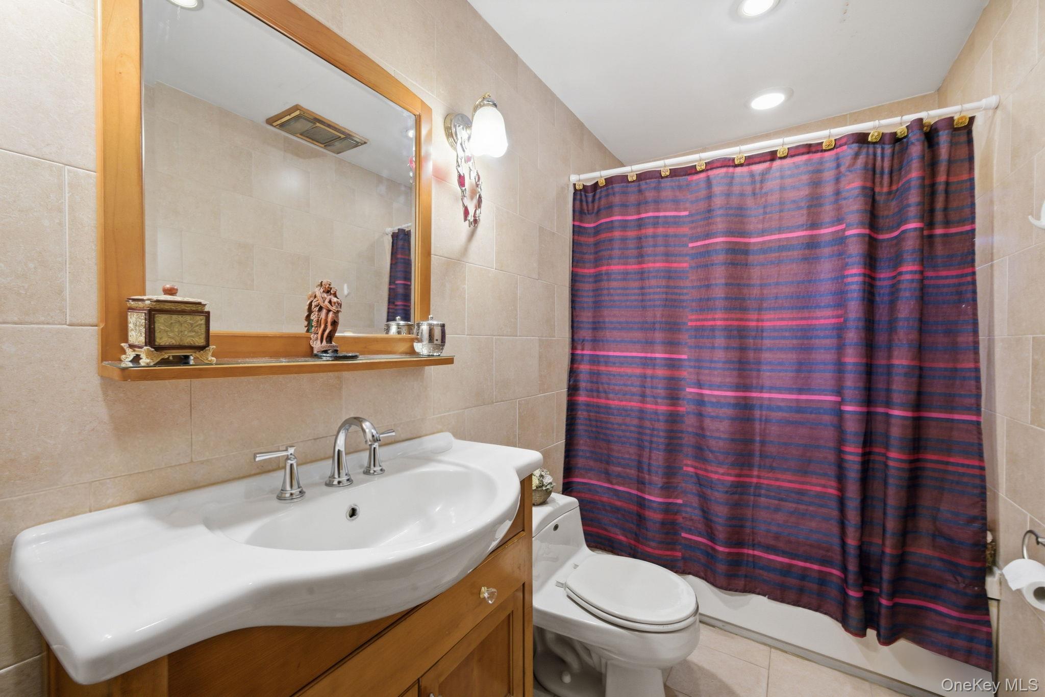 #11 photo, 818 Nicolls Road, سوفولك Deer Park , NY 11729