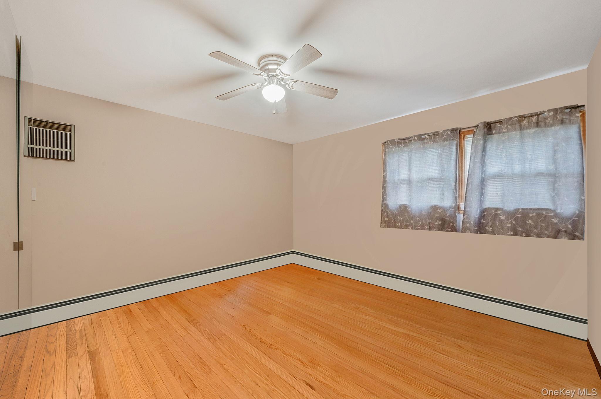 #17 photo, 818 Nicolls Road, سوفولك Deer Park , NY 11729