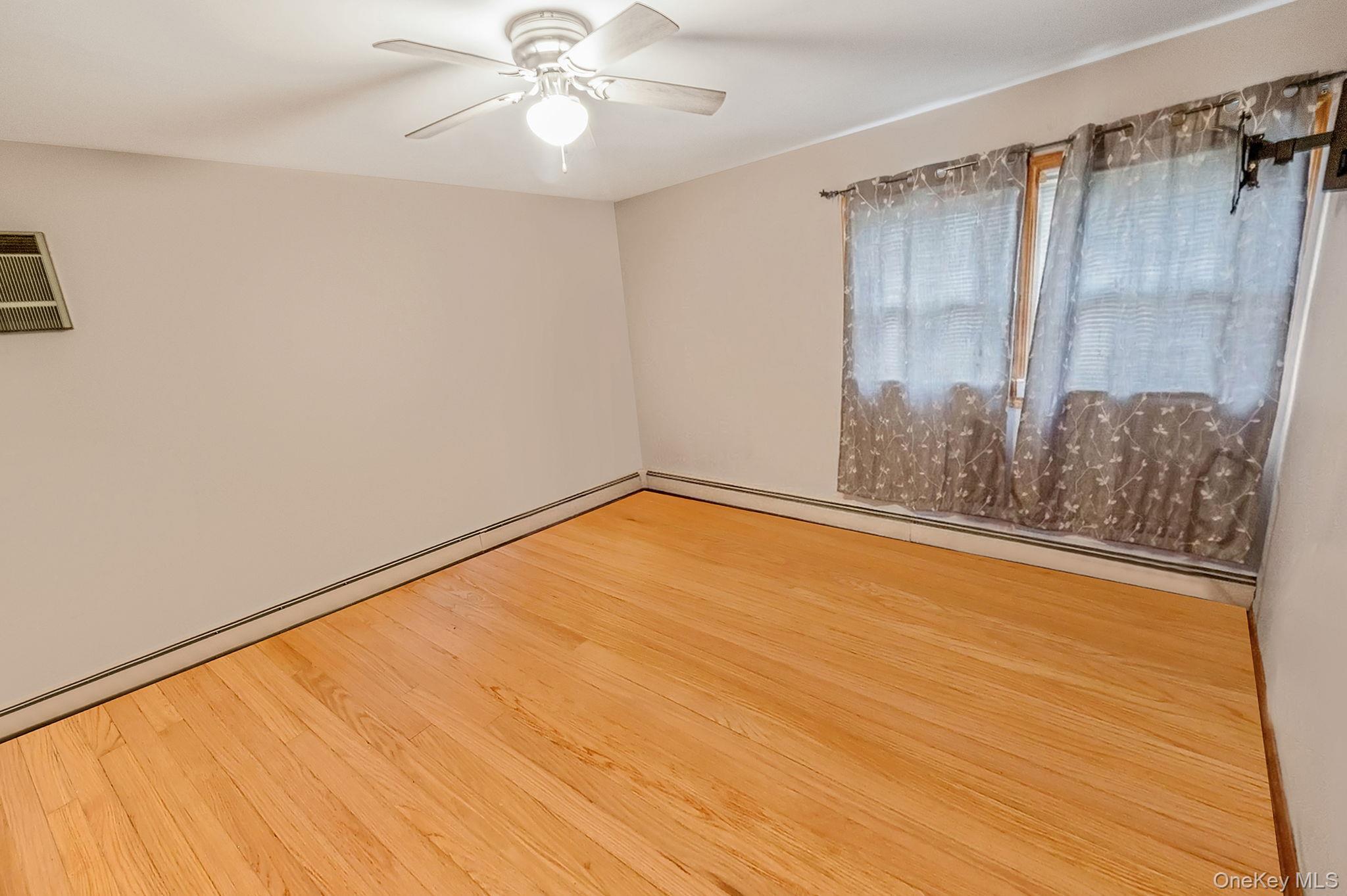 #18 photo, 818 Nicolls Road, سوفولك Deer Park , NY 11729