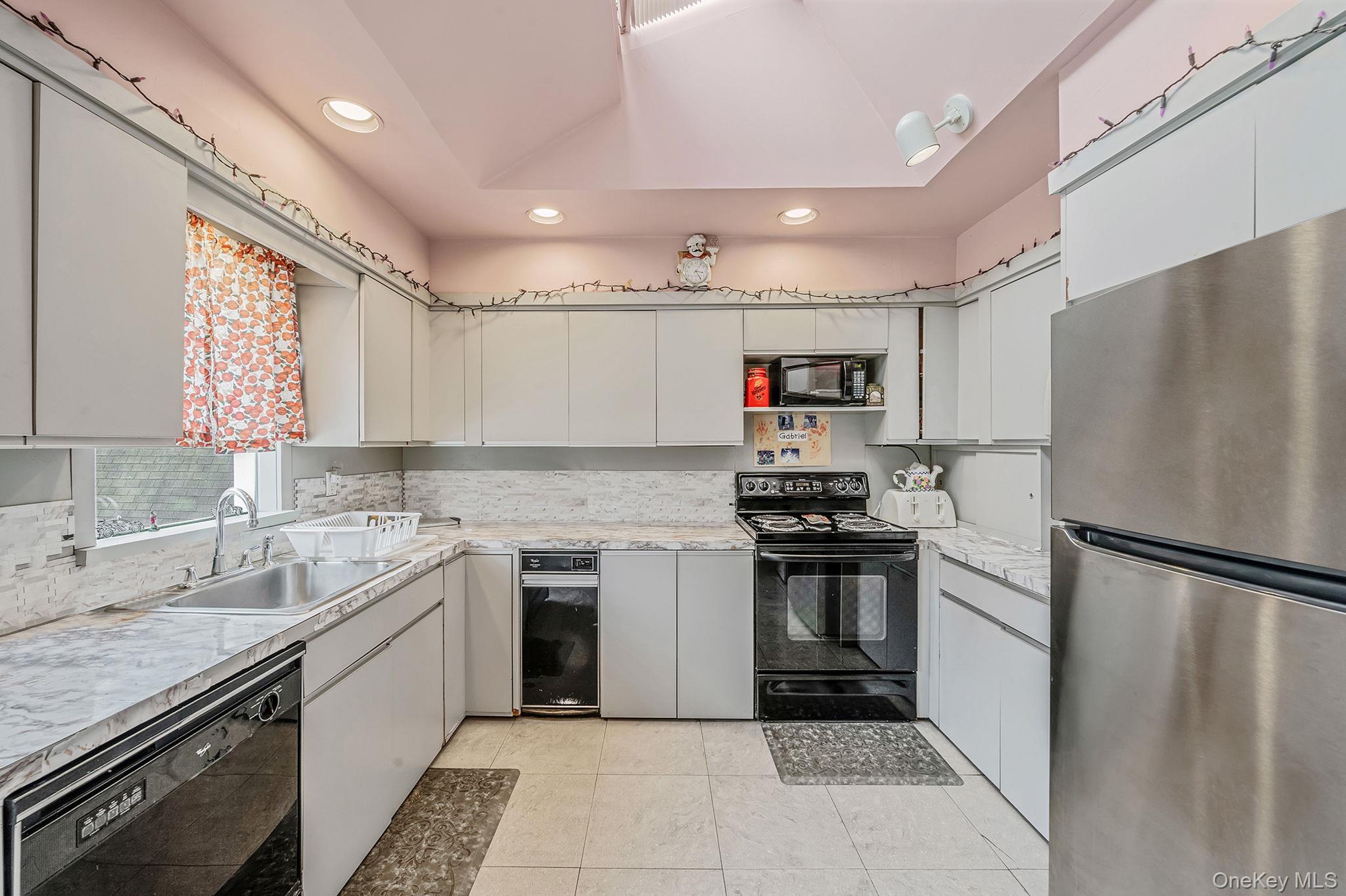 #6 photo, 818 Nicolls Road, سوفولك Deer Park , NY 11729