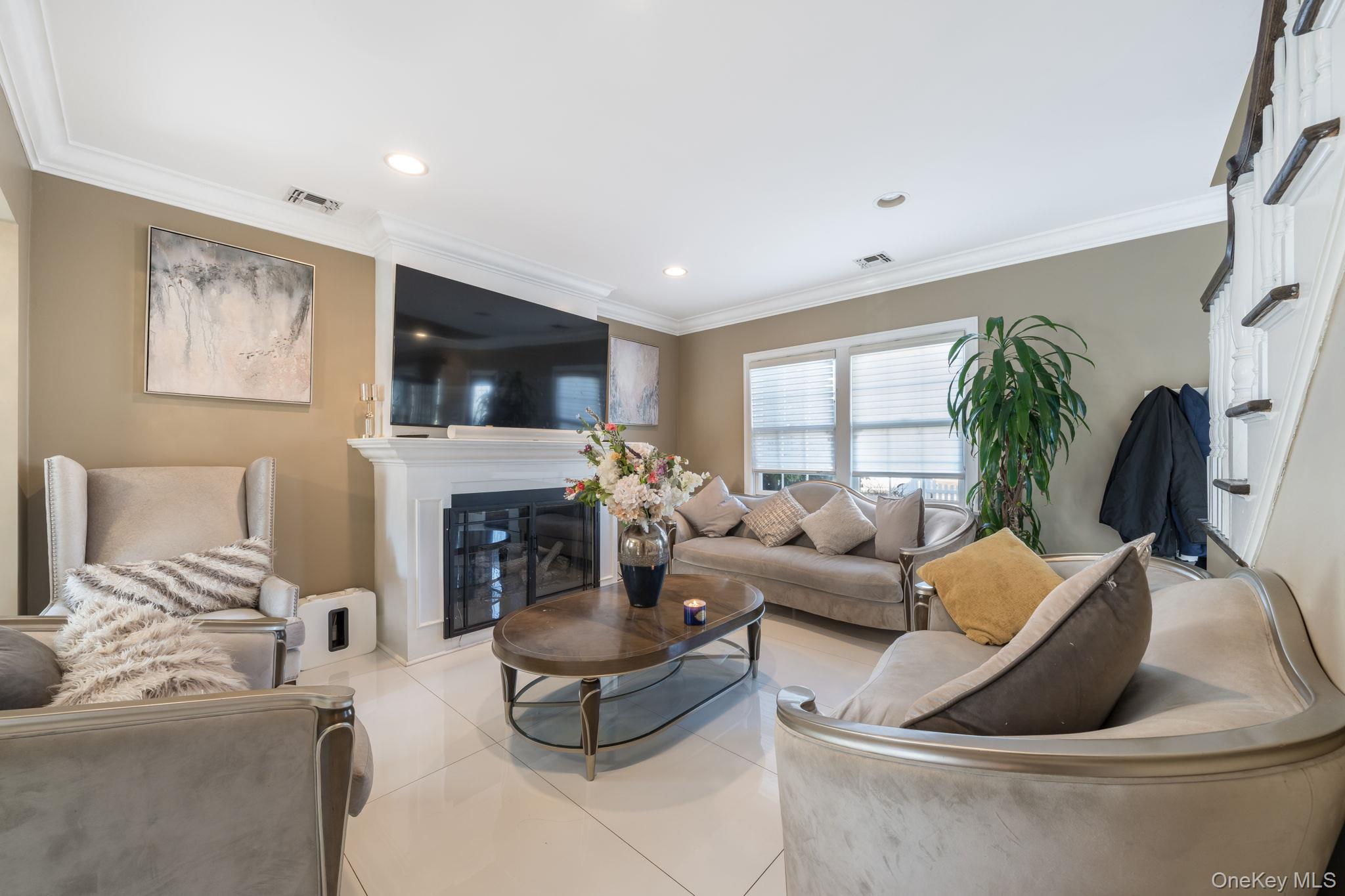 #9 photo, 732 Sunrise Avenue, Нассау ‖ Bellmore , NY 11710