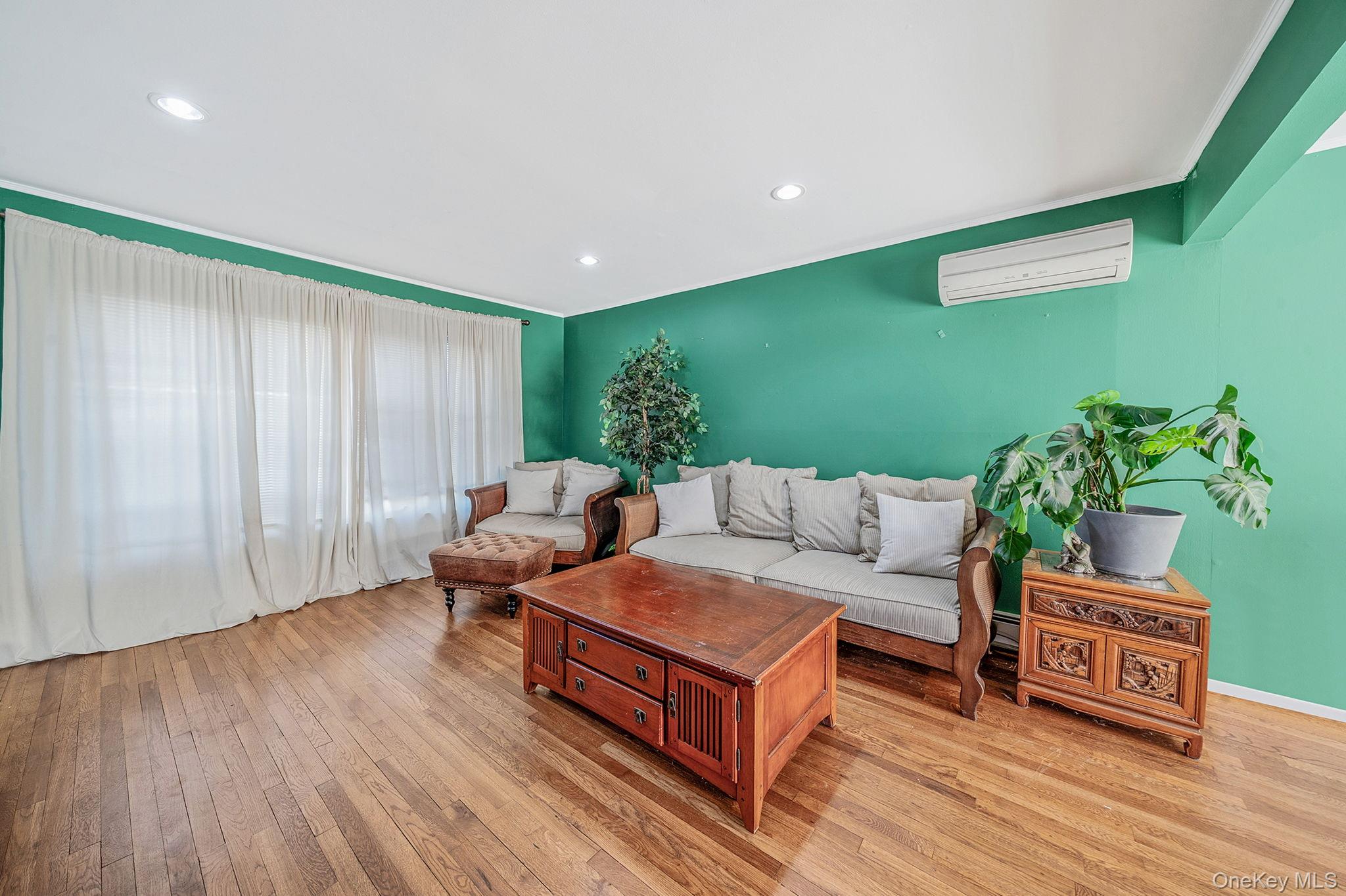 #20 photo, 1708 Francis Drive, מחוז נסאו East Meadow , NY 11554