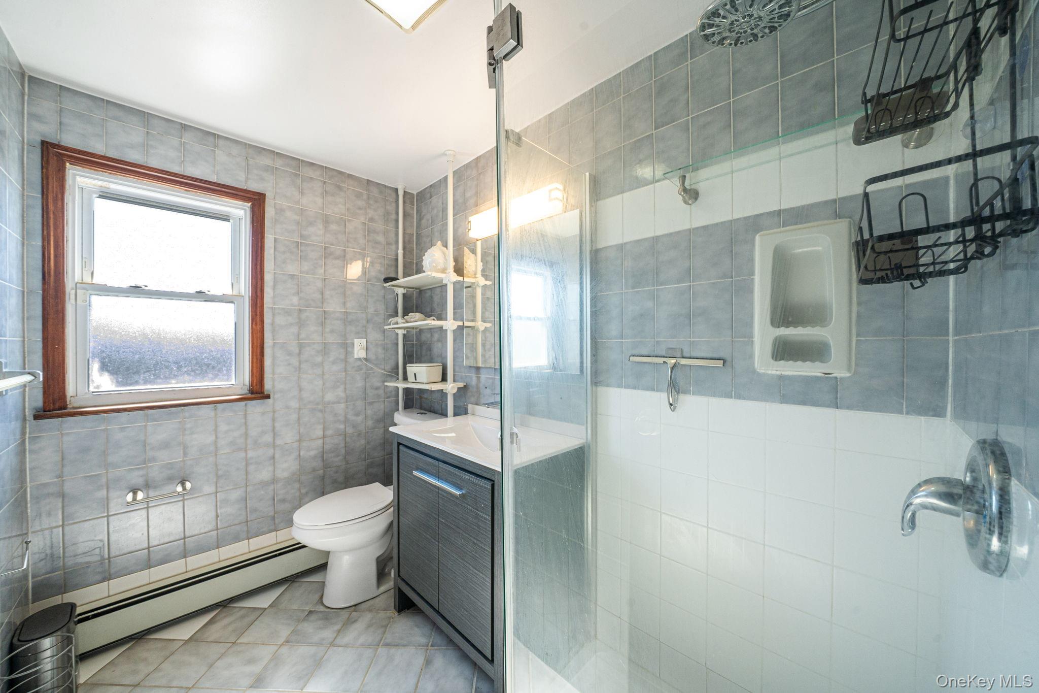 #9 photo, 1708 Francis Drive, מחוז נסאו East Meadow , NY 11554