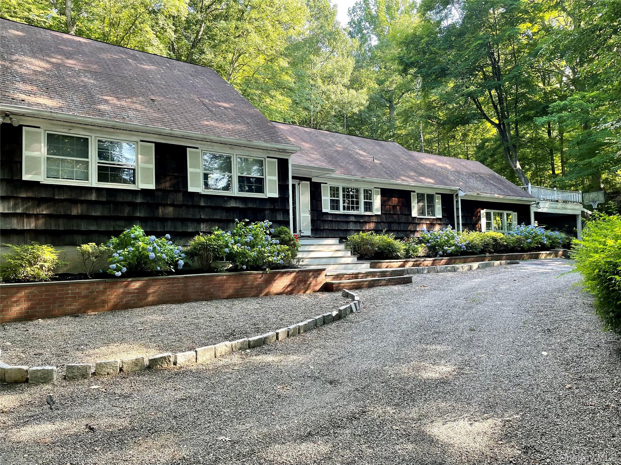 #1 photo, 126 Croton Lake Road, Katonah , NY 10536