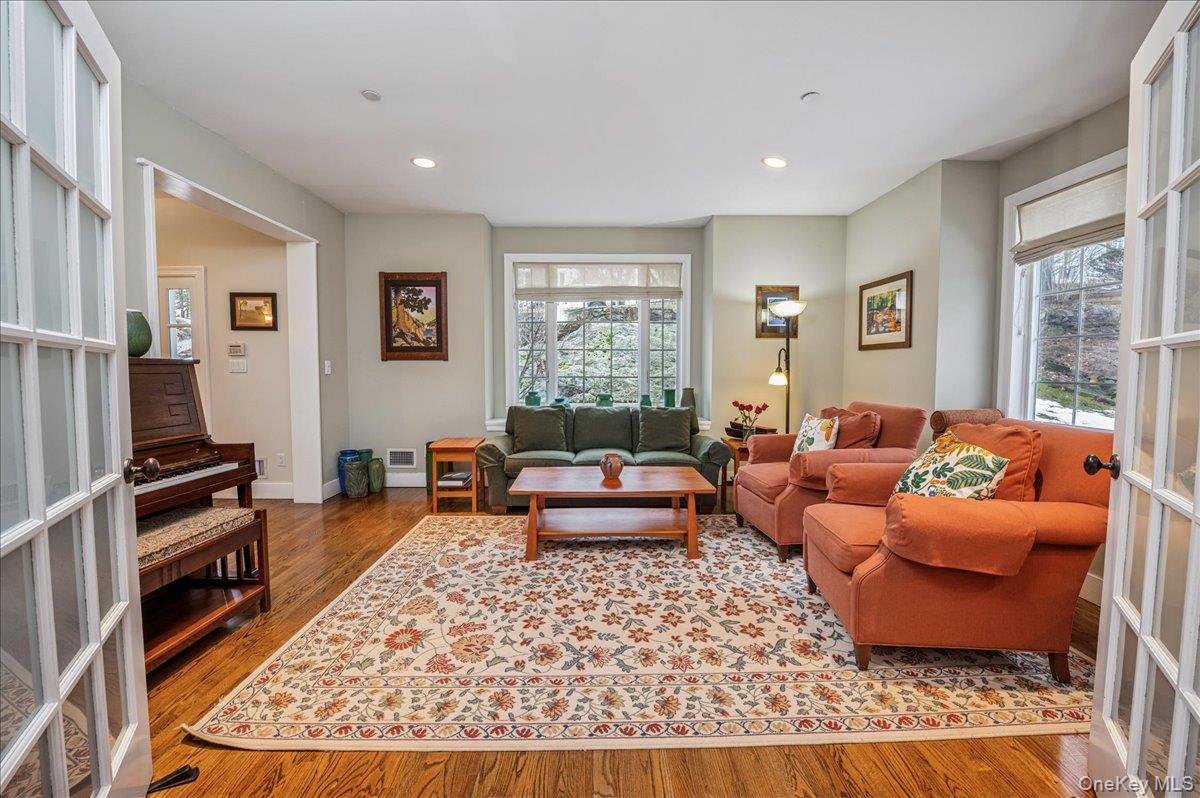 #7 photo, 24 Kent Avenue, Hastings-on-Hudson , NY 10706