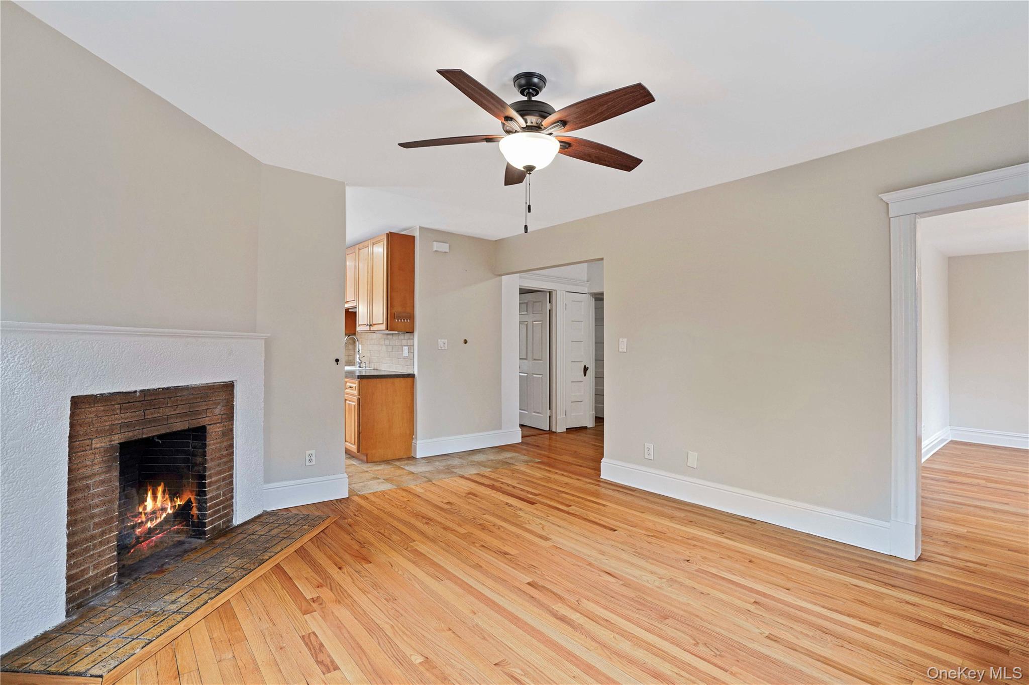 #8 photo, 206 New Broadway, Hastings-on-Hudson , NY 10706