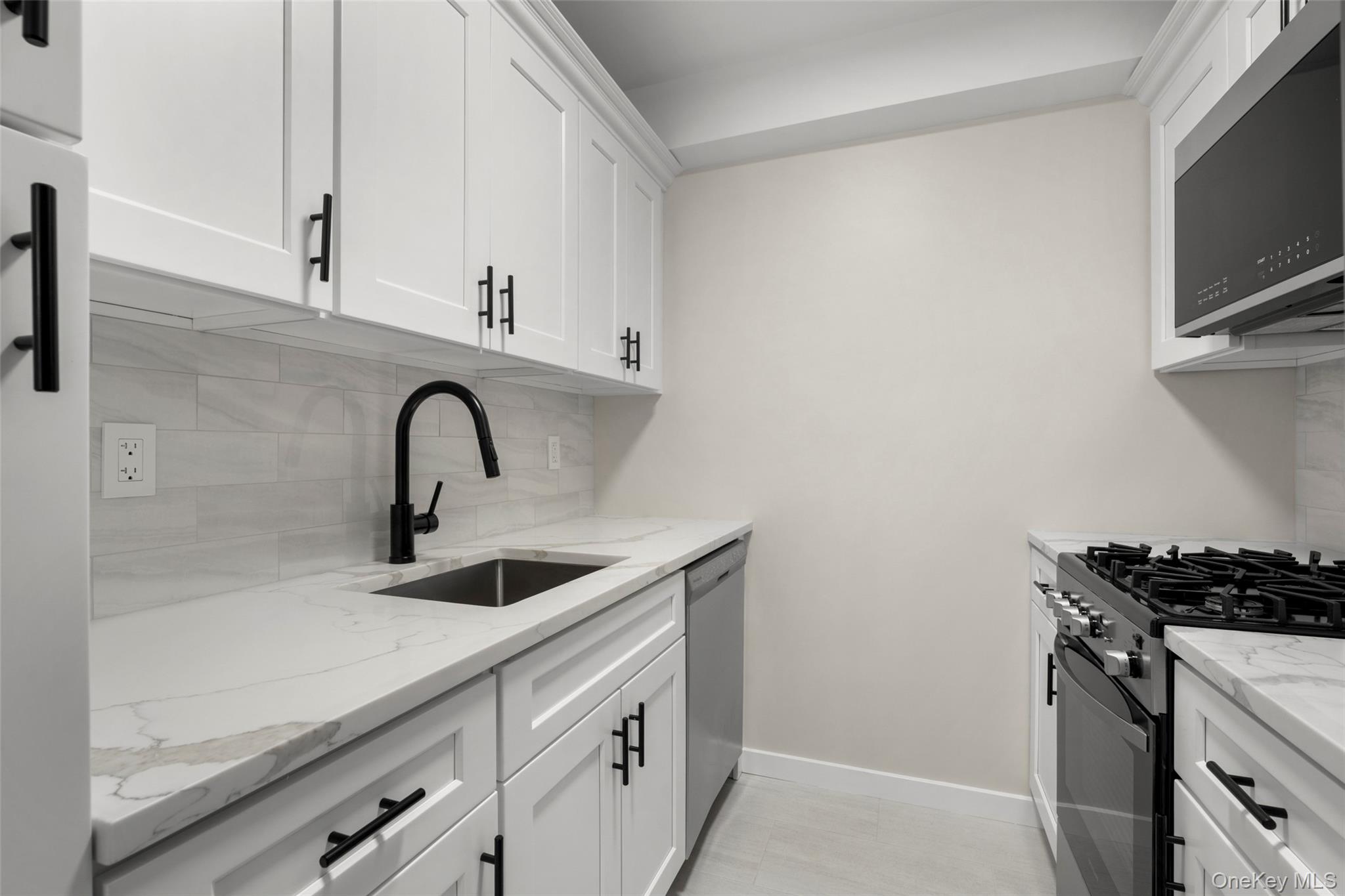 #6 photo, 20 Secor Place, Yonkers , NY 10704