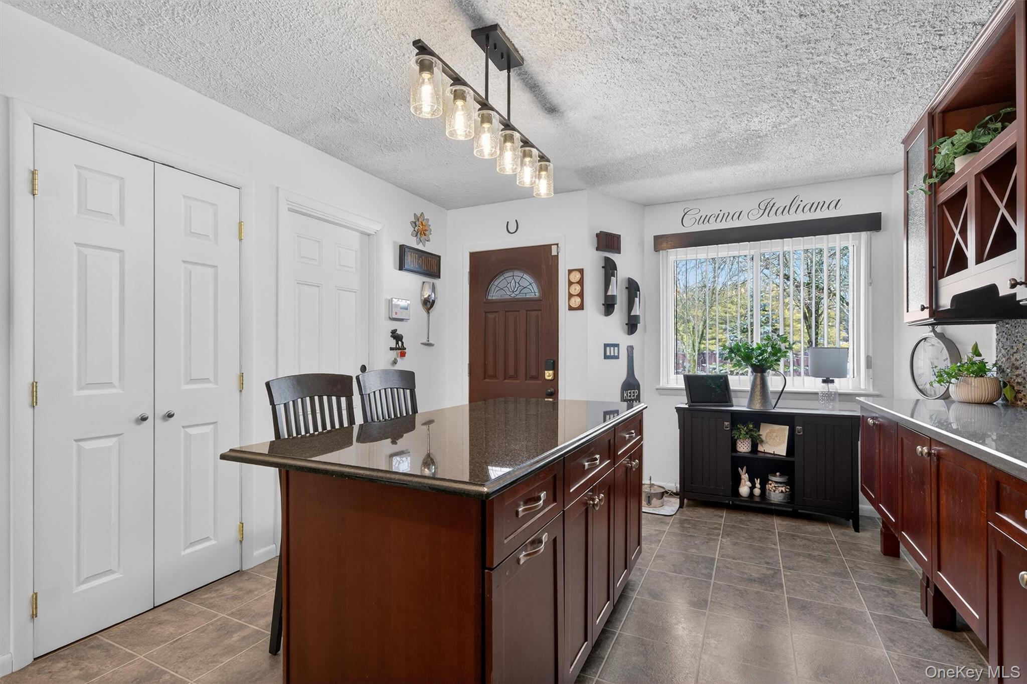 #4 photo, 255 Sterling Place, Highland , NY 12528