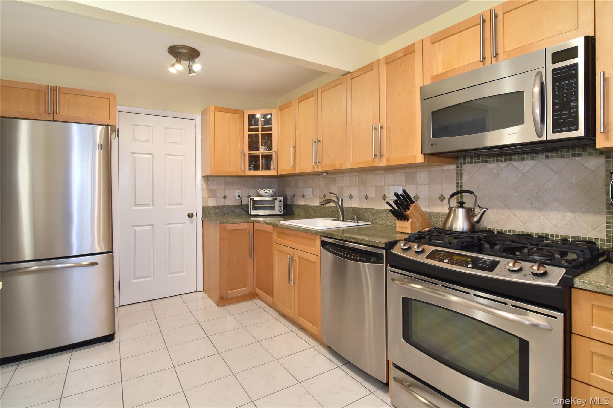 #8 photo, 163 Carrollwood Drive, Tarrytown , NY 10591