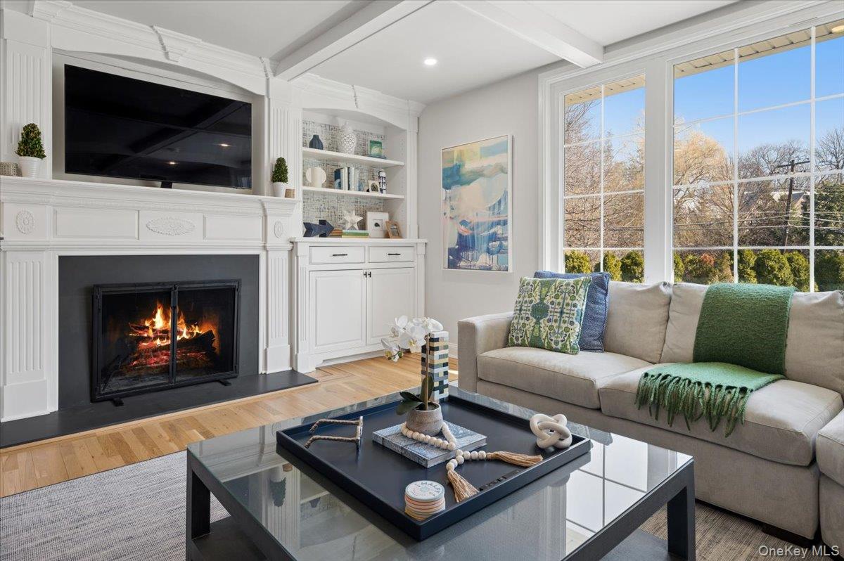 #10 photo, 31 Priory Lane, Pelham , NY 10803