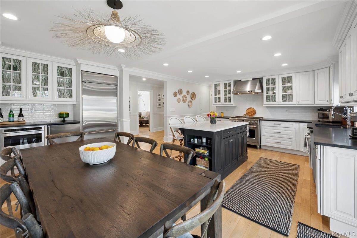 #17 photo, 31 Priory Lane, Pelham , NY 10803