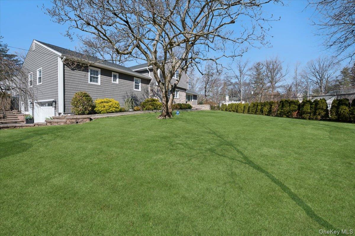 #4 photo, 31 Priory Lane, Pelham , NY 10803