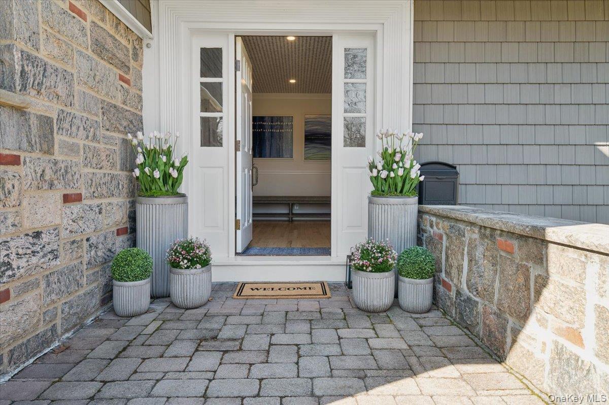 #5 photo, 31 Priory Lane, Pelham , NY 10803