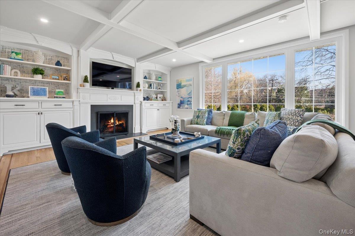 #9 photo, 31 Priory Lane, Pelham , NY 10803