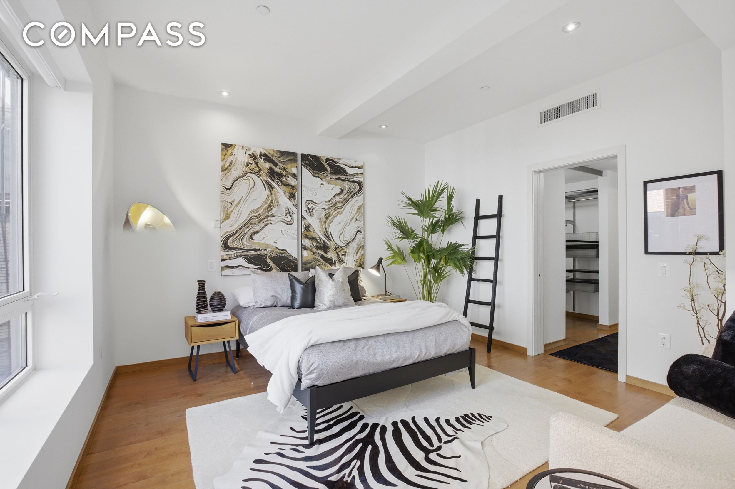 #14 photo, 135 W 4th Street, Greenwich Village , NY 10012