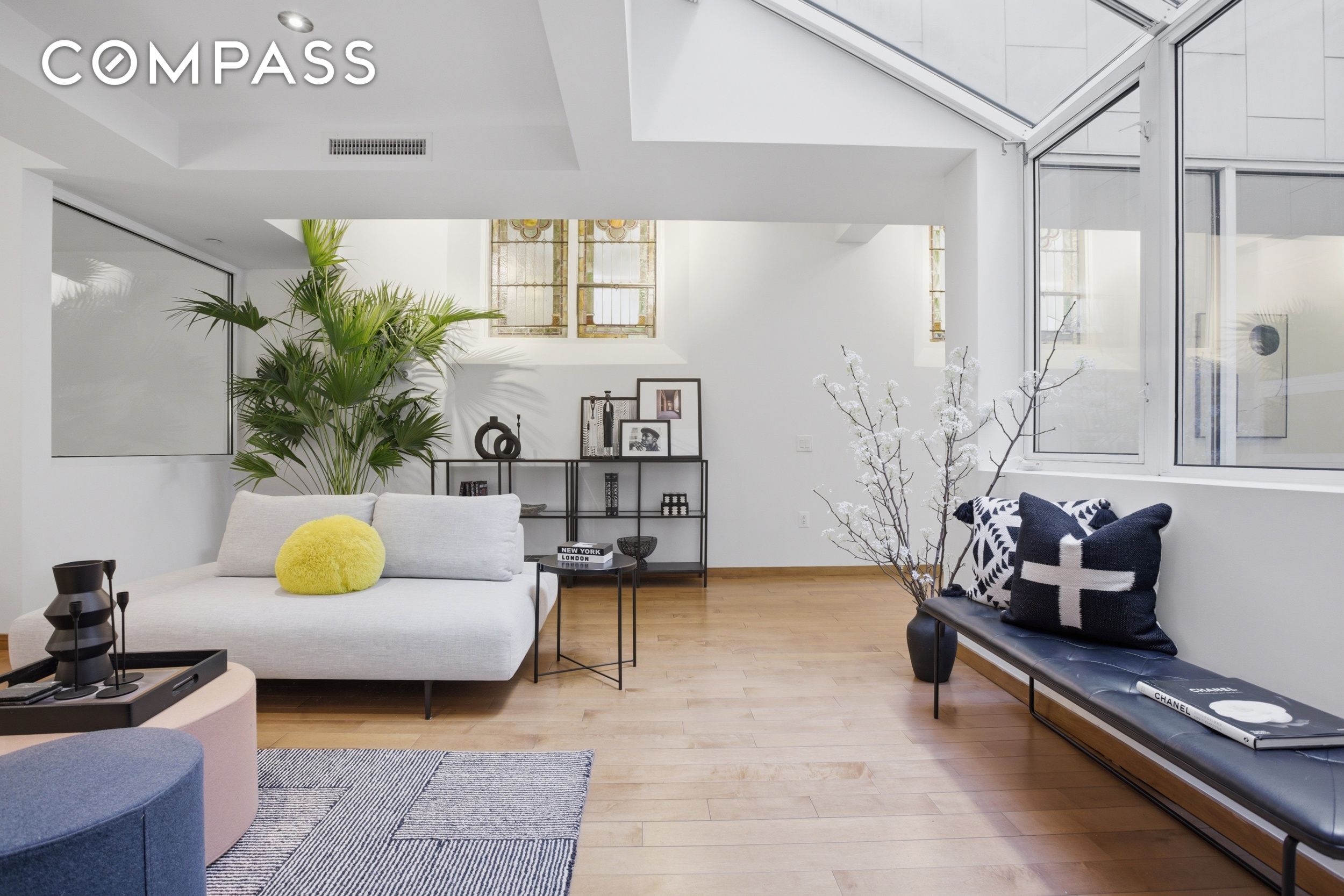 #3 photo, 135 W 4th Street, Greenwich Village , NY 10012