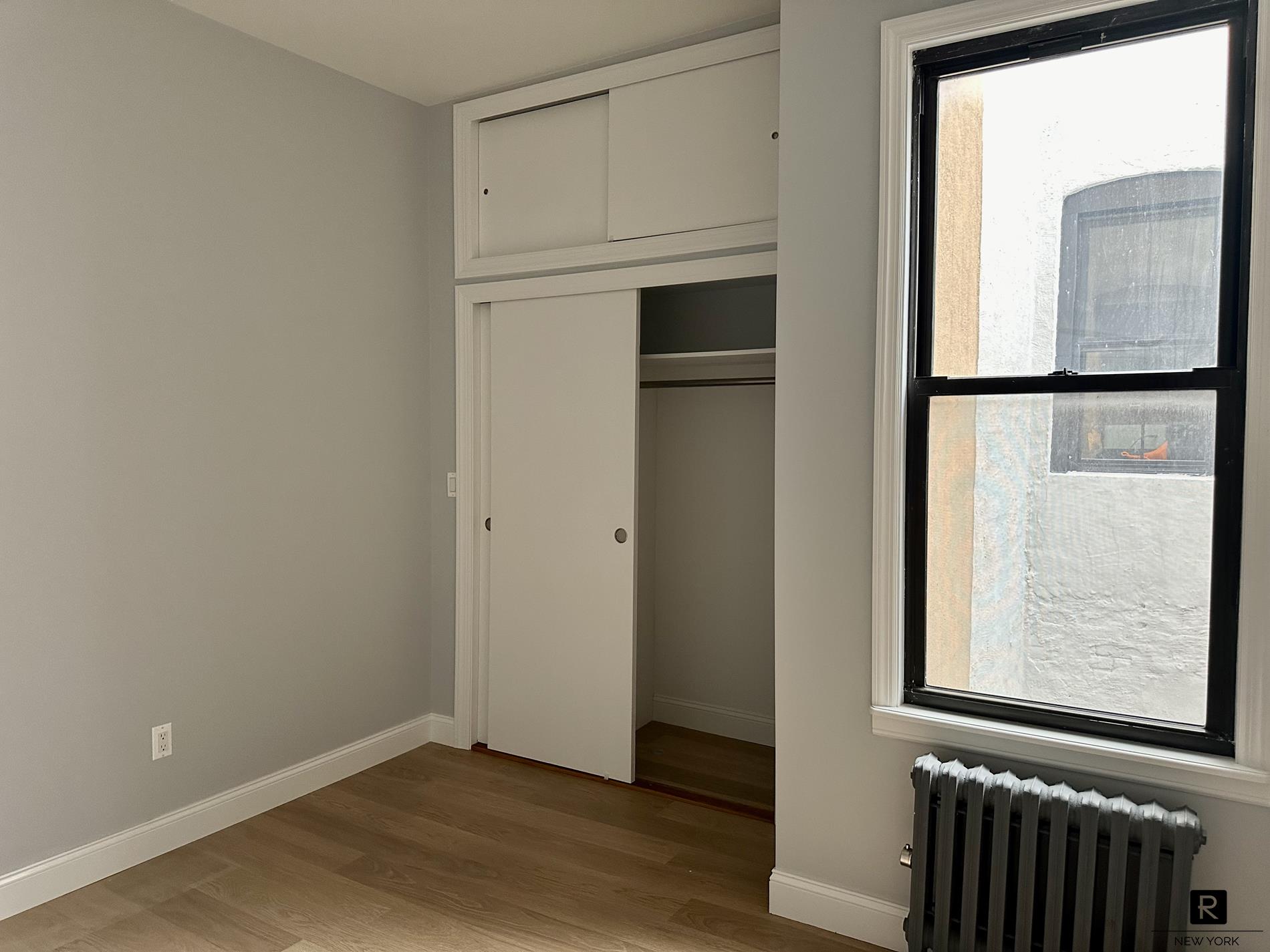 #8 photo, Brooklyn, ब्रुकलीन Bushwick , NY 11237