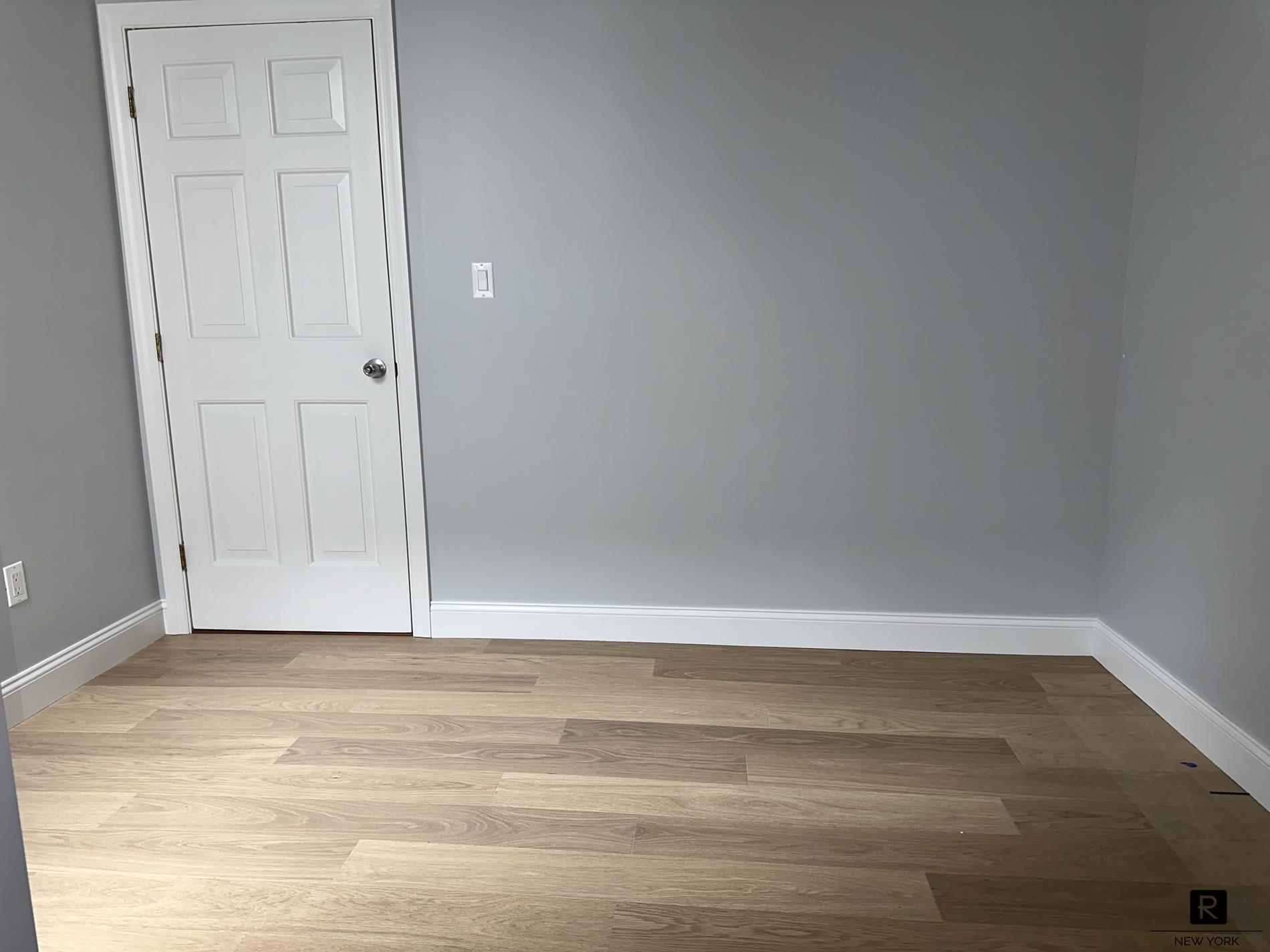 #9 photo, Brooklyn, ब्रुकलीन Bushwick , NY 11237