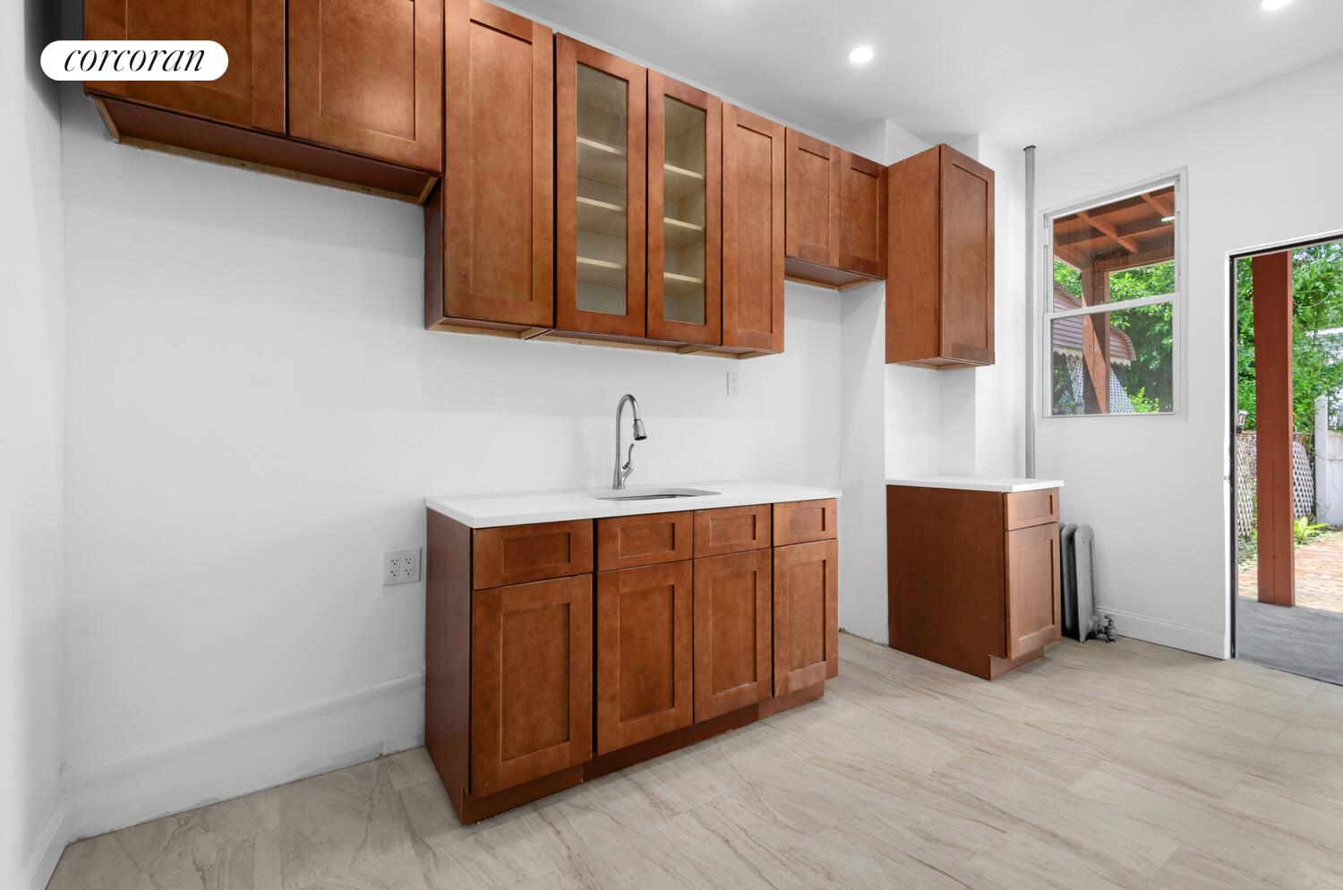 #13 photo, 1267 TELLER Avenue, Concourse Village , NY 10456