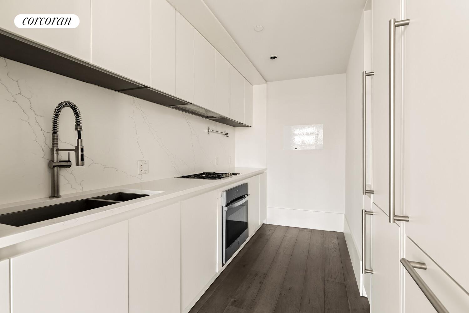 #3 photo, 429 KENT Avenue, Бруклин ‖ Williamsburg , NY 11249