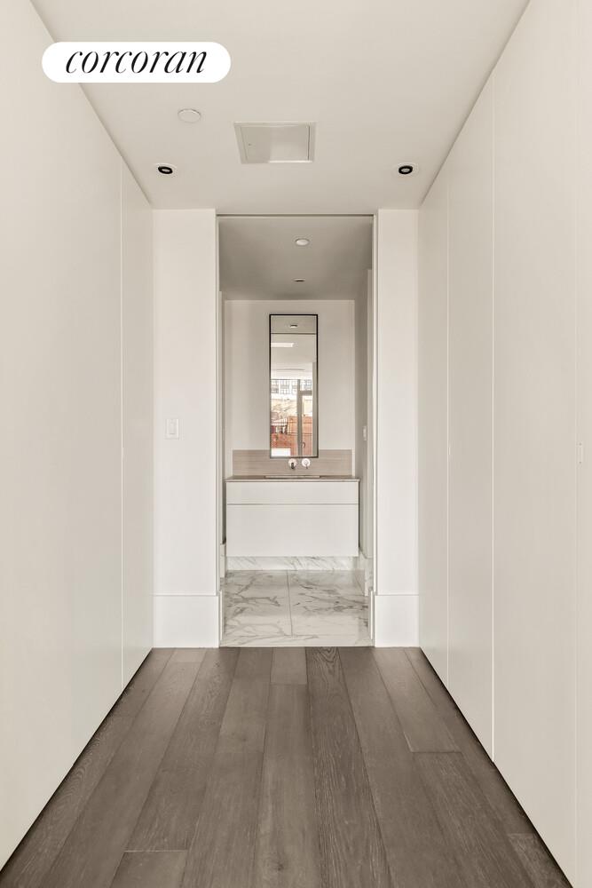 #5 photo, 429 KENT Avenue, Бруклин ‖ Williamsburg , NY 11249