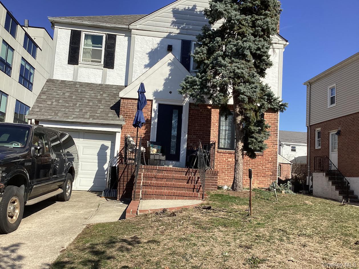 #4 photo, 8017 188th Street, Jamaica Estates , NY 11423