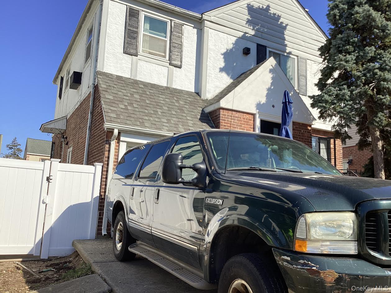 #5 photo, 8017 188th Street, Jamaica Estates , NY 11423