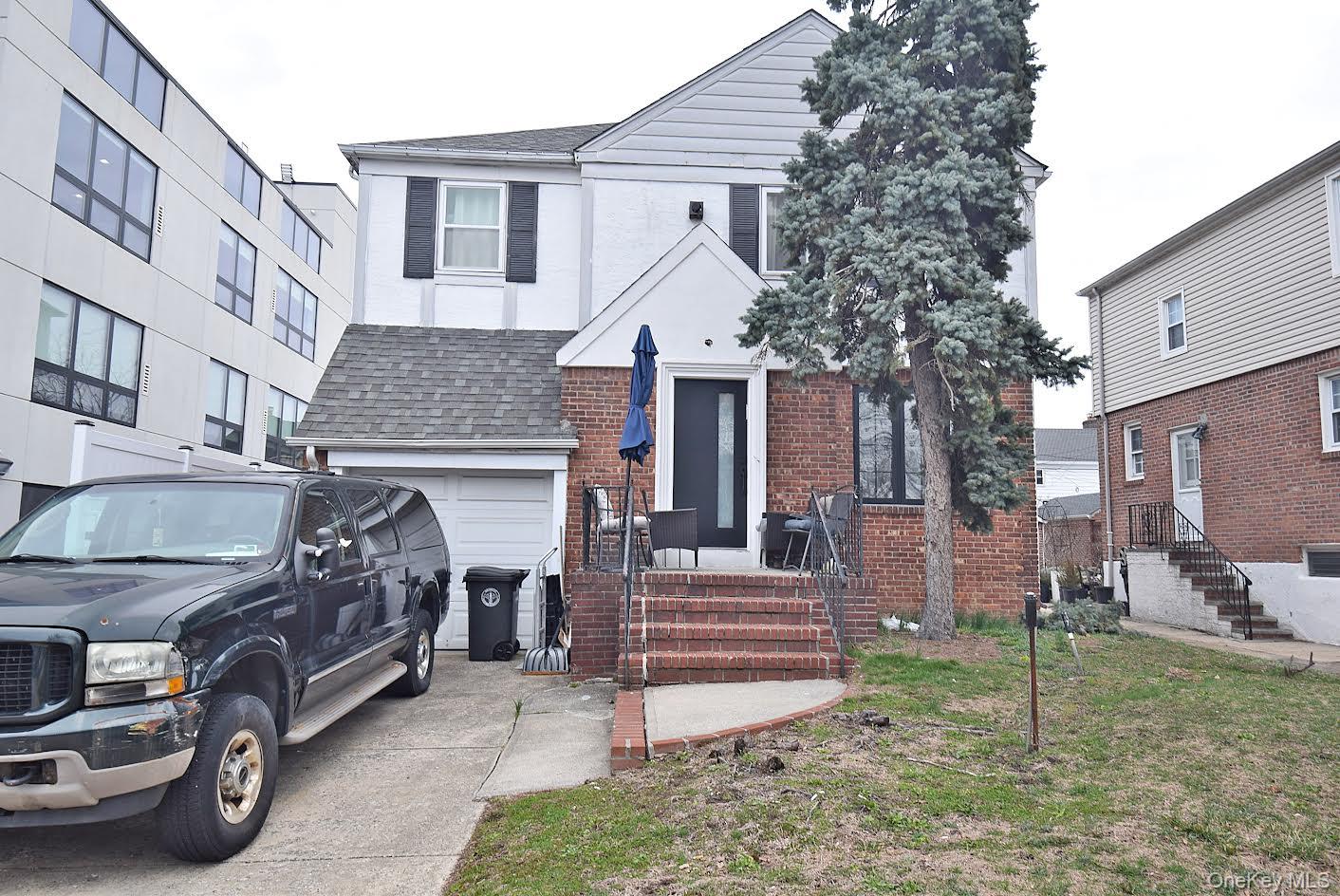 #9 photo, 8017 188th Street, Jamaica Estates , NY 11423