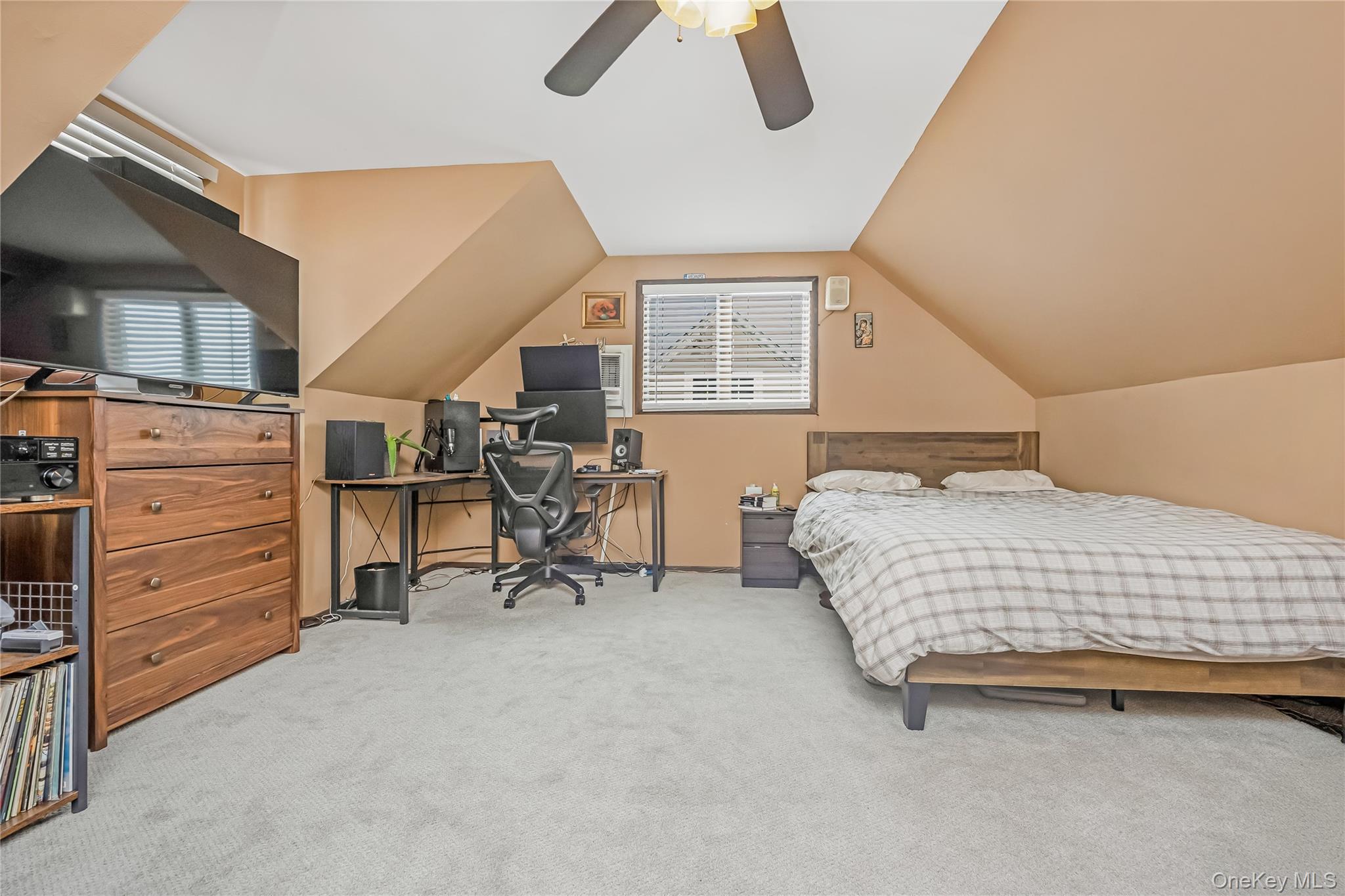 #13 photo, 2477 Freeport Street, 롱 아일랜드 Wantagh , NY 11793