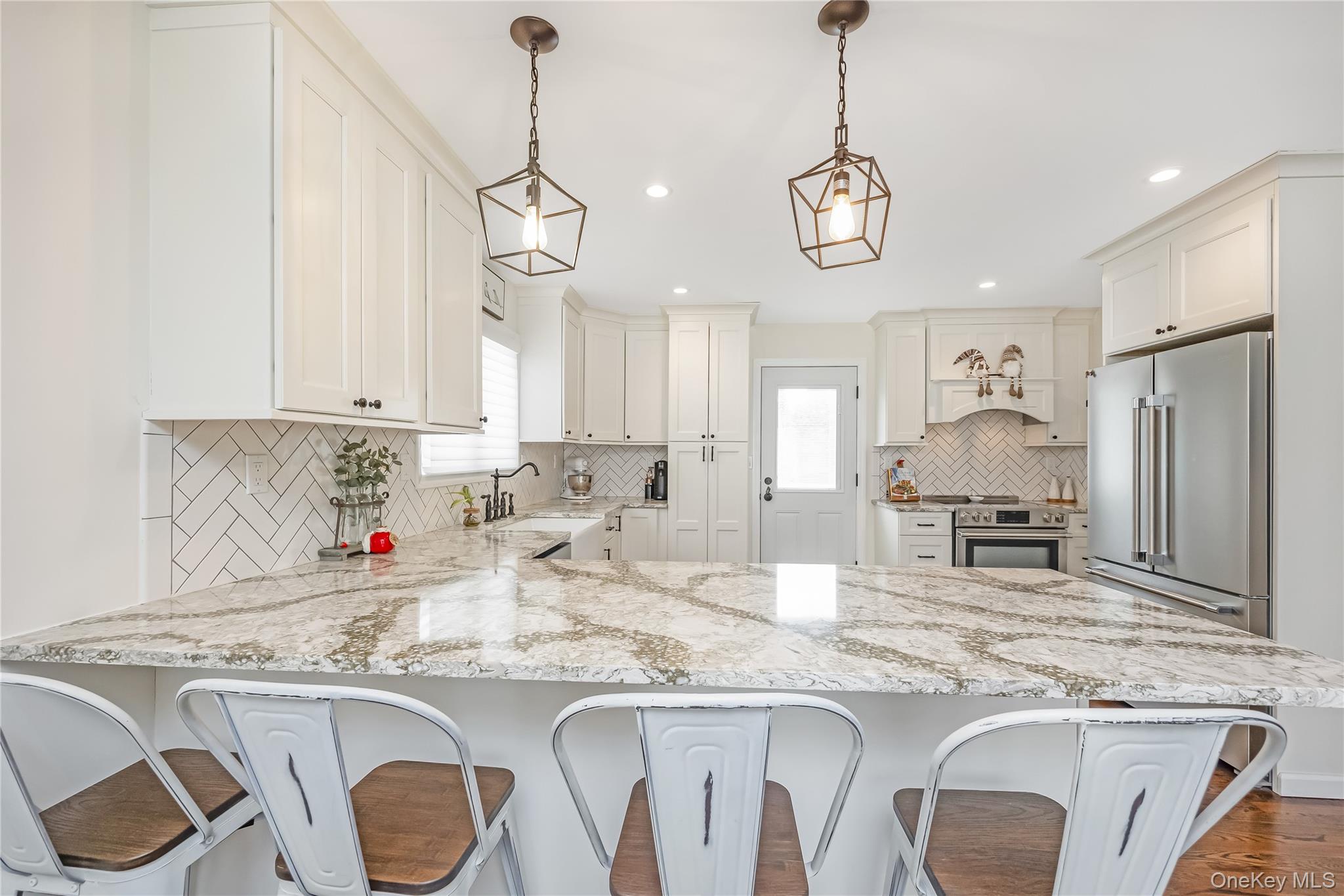 #7 photo, 2477 Freeport Street, 롱 아일랜드 Wantagh , NY 11793