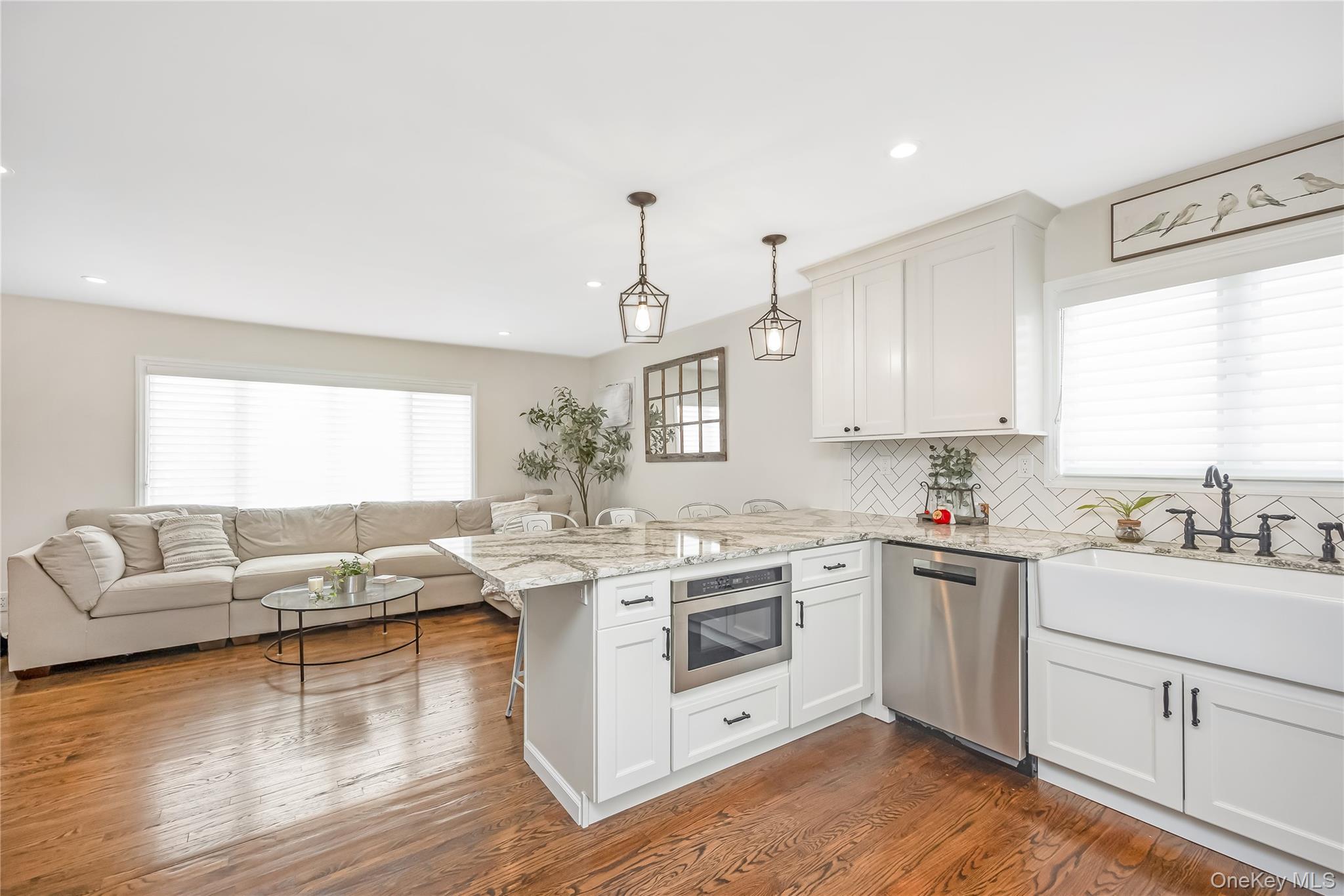 #9 photo, 2477 Freeport Street, 롱 아일랜드 Wantagh , NY 11793