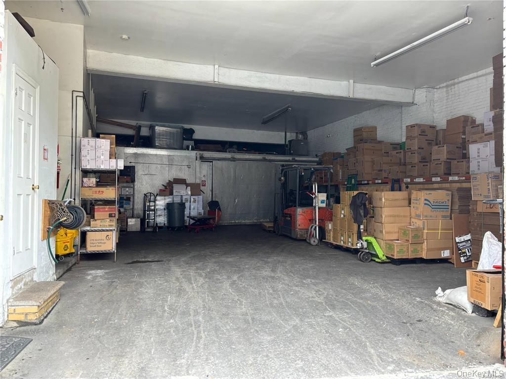 #7 photo, 122 Kingsland Avenue, Brooklyn , NY 11222