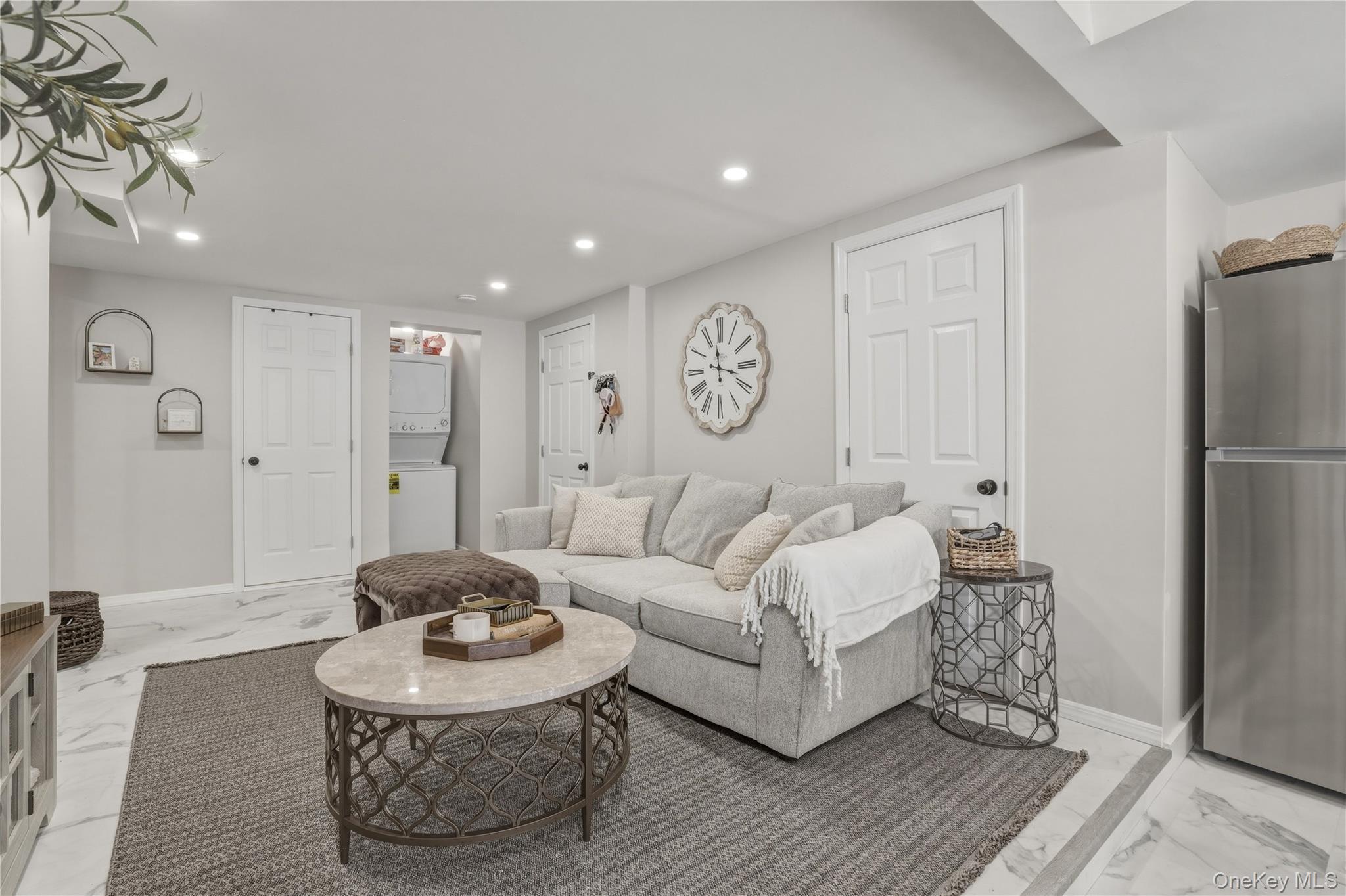 #10 photo, 150 N Delaware Avenue, Lindenhurst , NY 11757