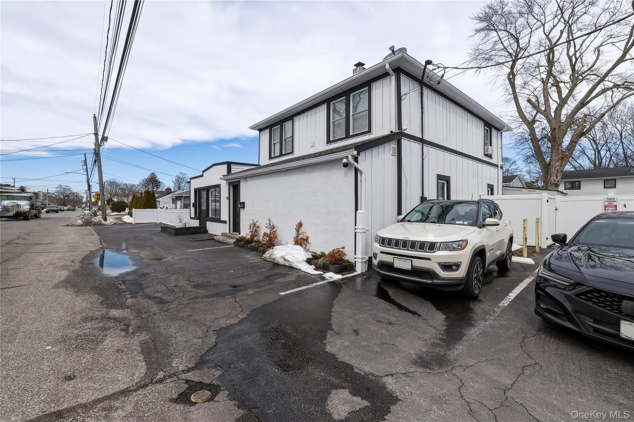 #5 photo, 150 N Delaware Avenue, Lindenhurst , NY 11757