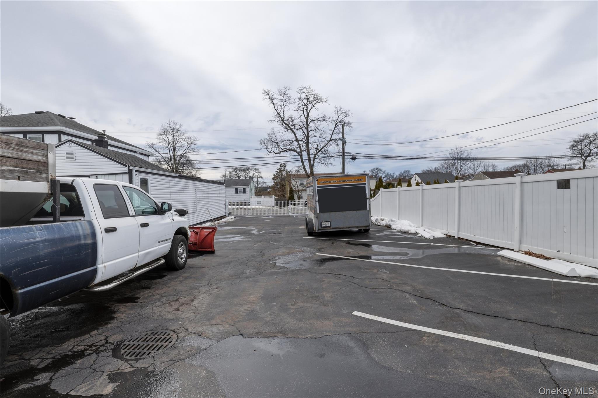 #7 photo, 150 N Delaware Avenue, Lindenhurst , NY 11757