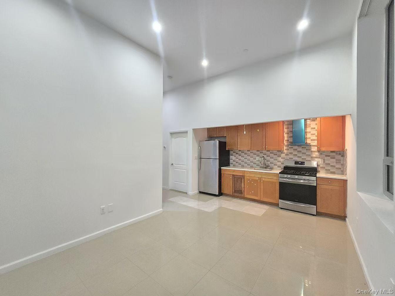 #3 photo, 7159 160th Street, Fresh Meadows , NY 11365