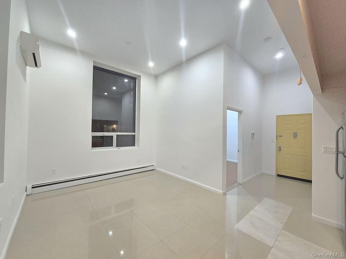 #4 photo, 7159 160th Street, Fresh Meadows , NY 11365