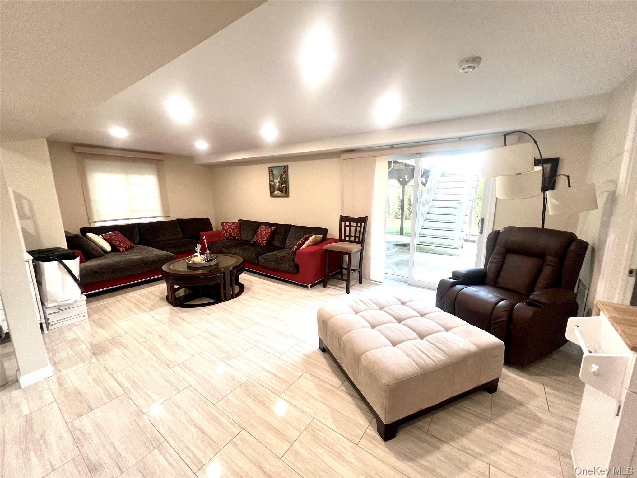 #12 photo, 1026 Dartmouth Lane, Нассау ‖ Woodmere , NY 11598