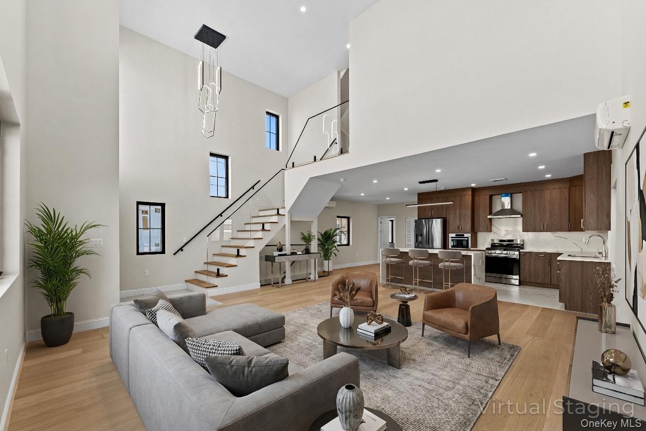 #2 photo, 75-31 175th Street, Fresh Meadows , NY 11366