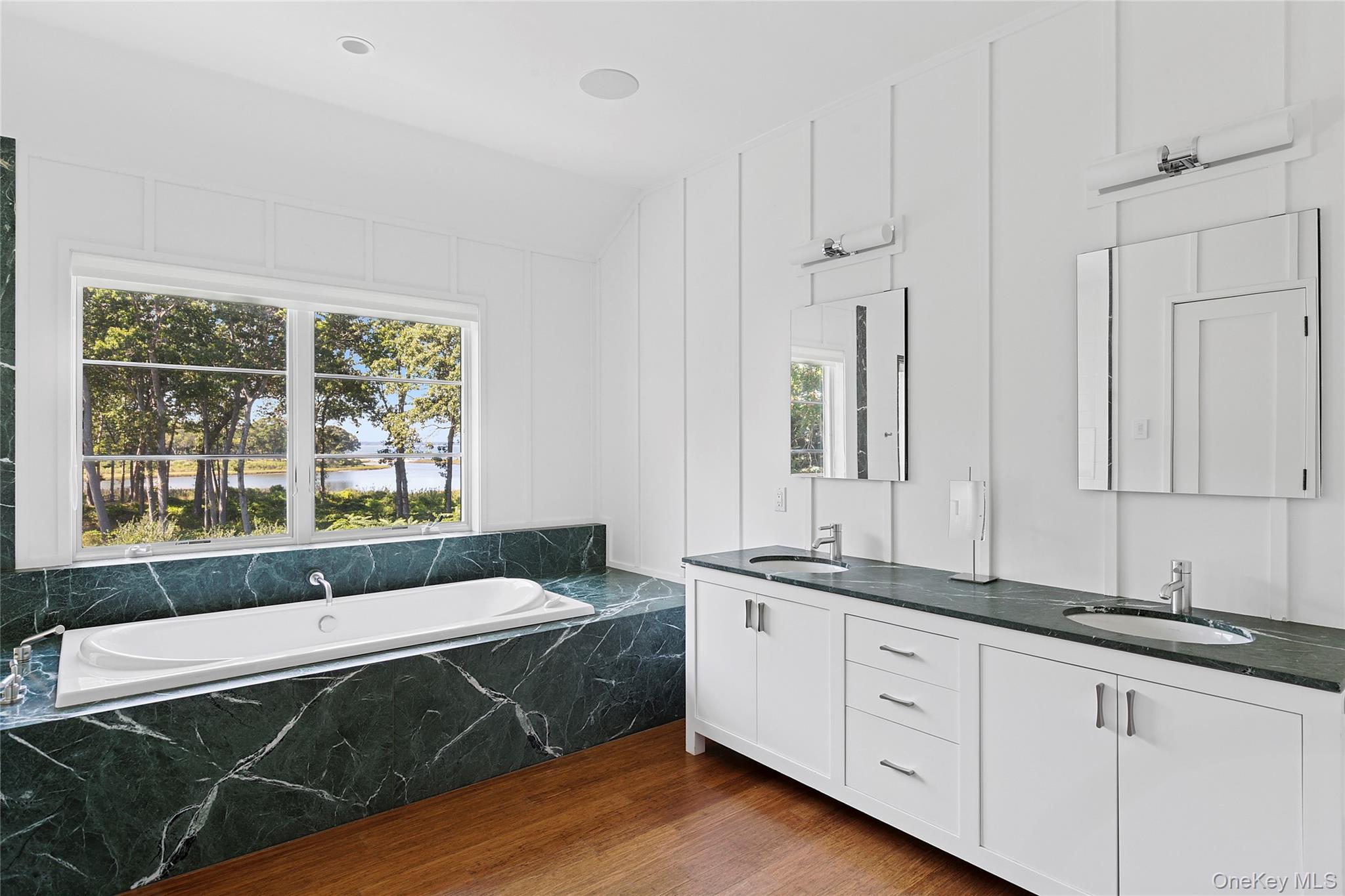 #18 photo, 27 Ezekills Hollow, Sag Harbor , NY 11963