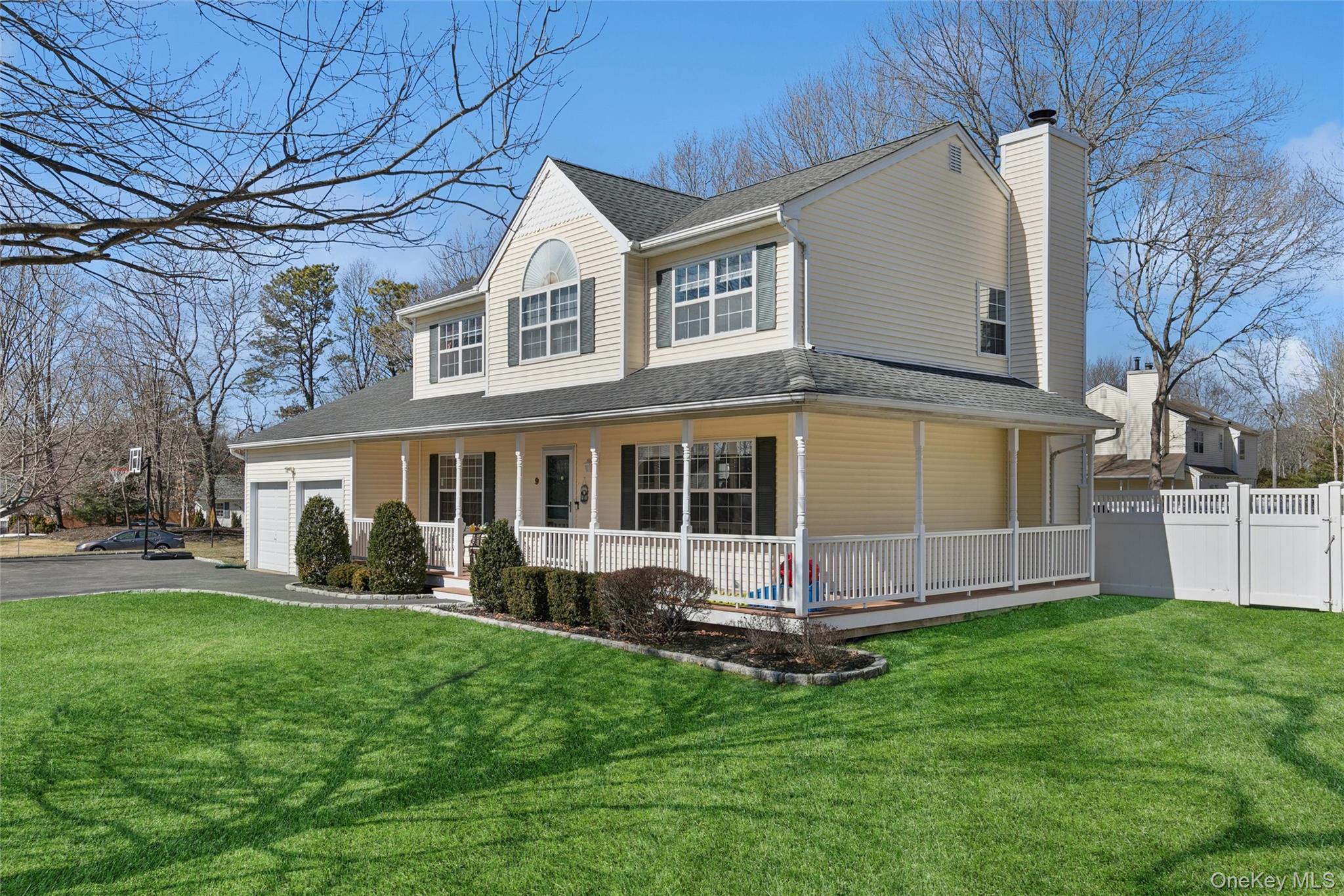 #2 photo, 9 Village Drive, Саффолк ‖ Medford , NY 11763