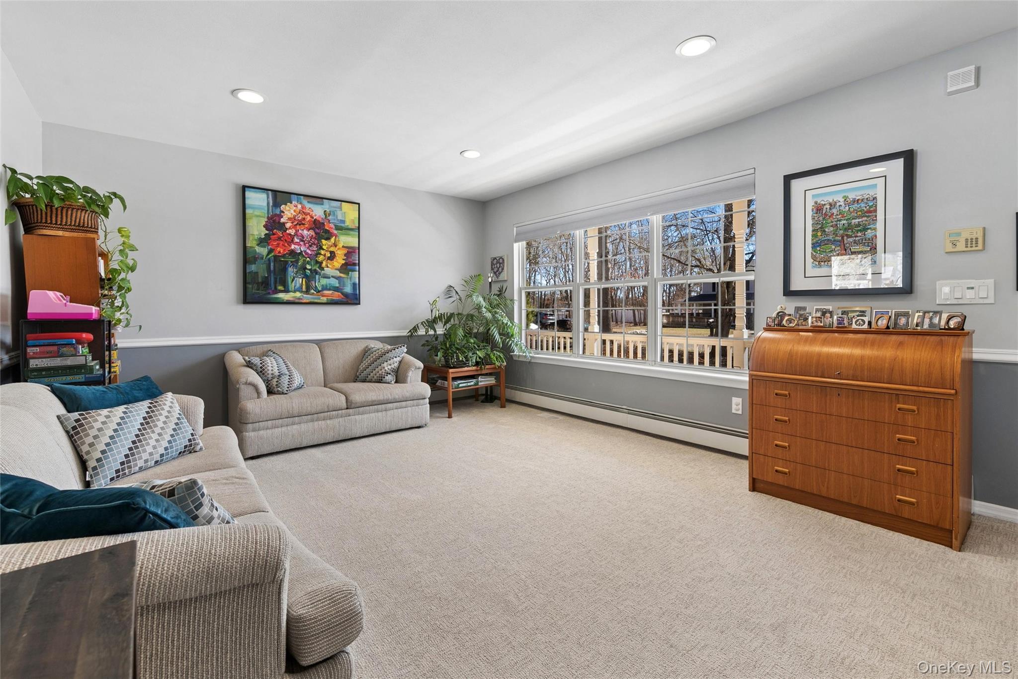 #3 photo, 9 Village Drive, Саффолк ‖ Medford , NY 11763