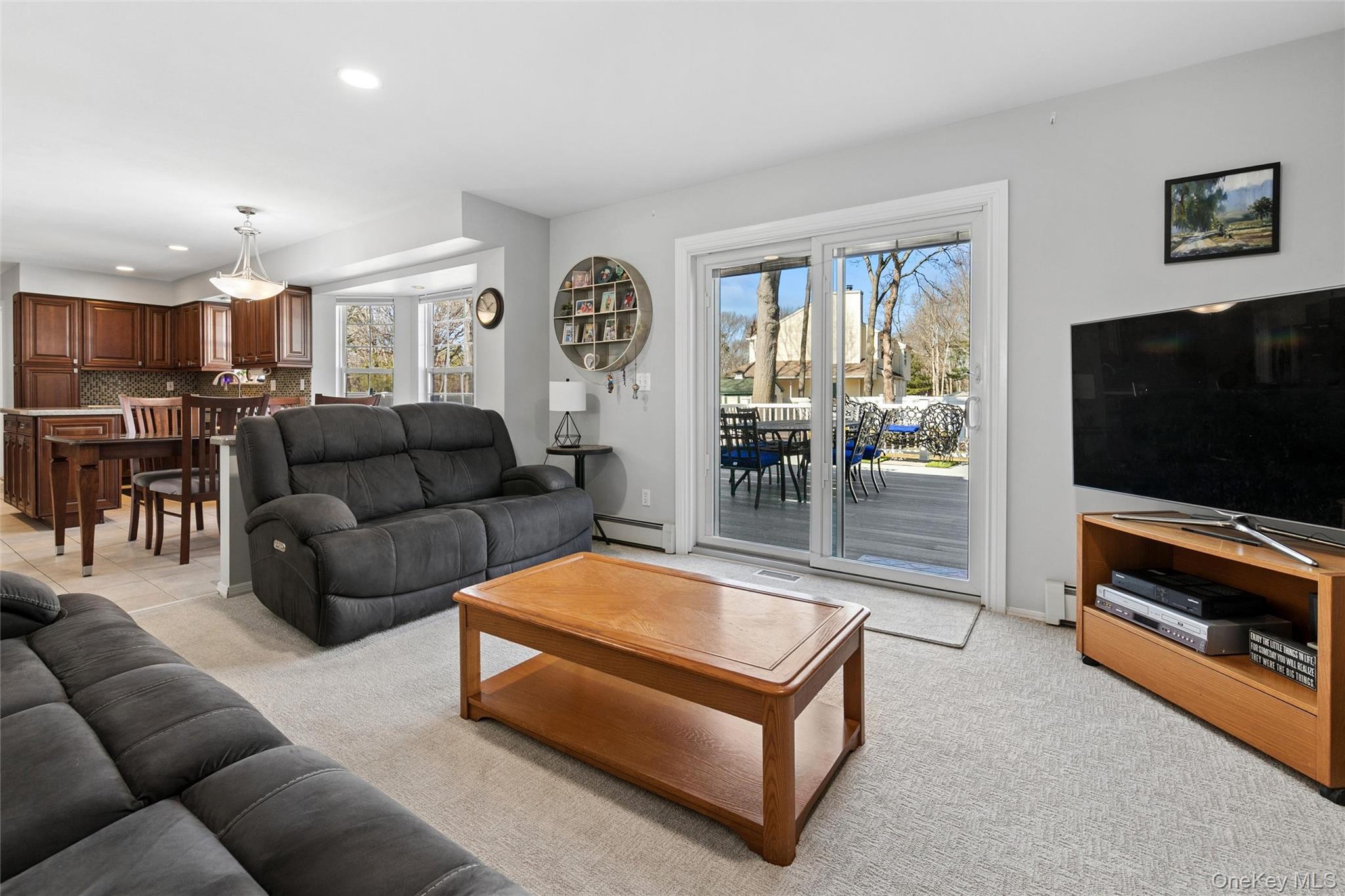 #9 photo, 9 Village Drive, Саффолк ‖ Medford , NY 11763