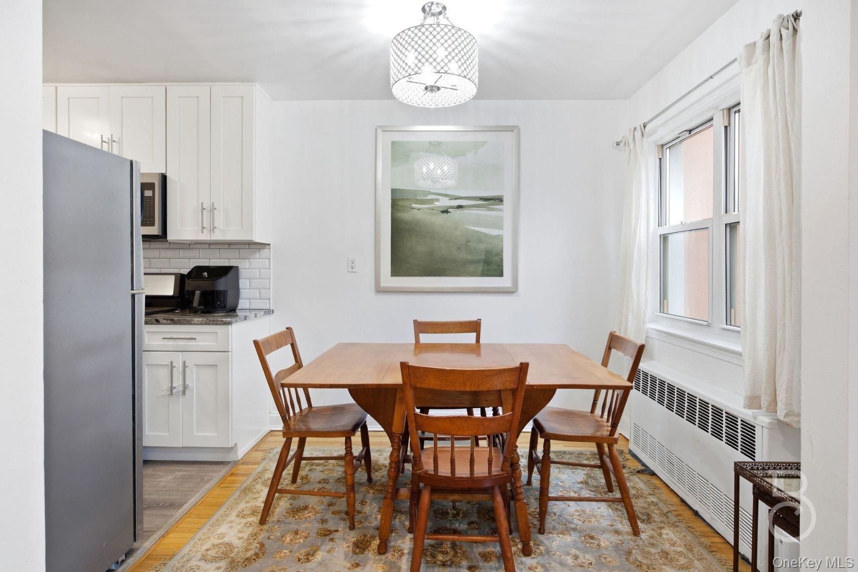 #7 photo, 30-25 34th Street, Куинс ‖ Astoria , NY 11103